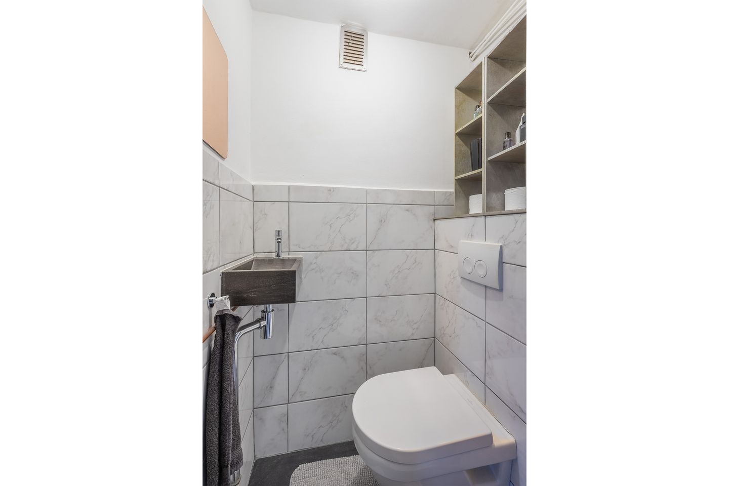 Photo 19 of Willem Bontekoestraat 15