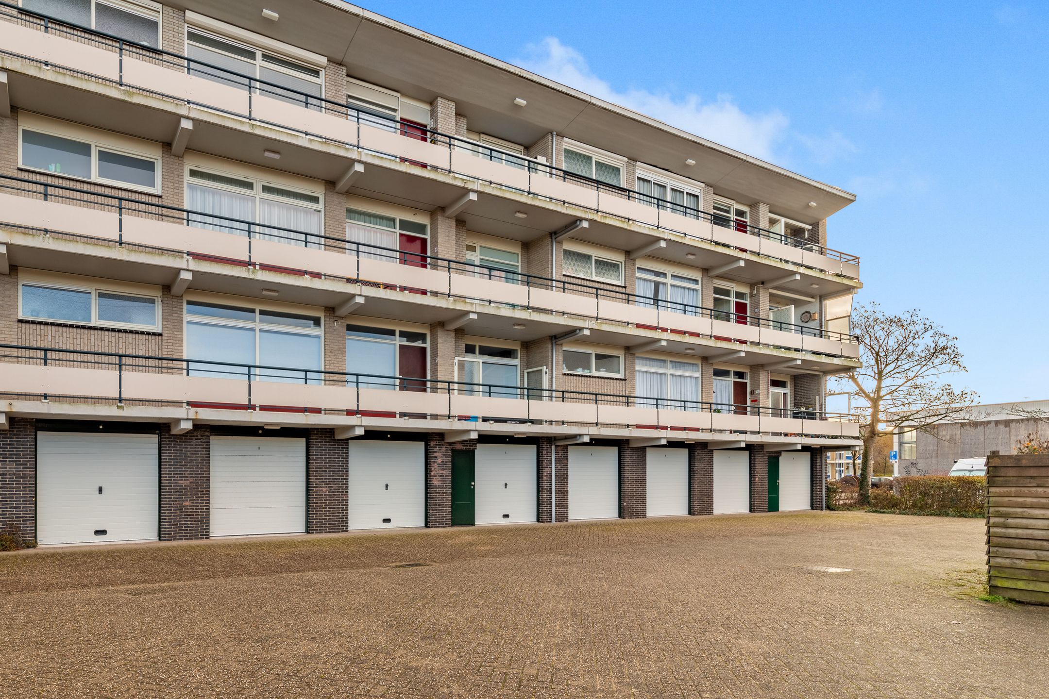 Foto 33 van Admiraal de Ruyterlaan 30