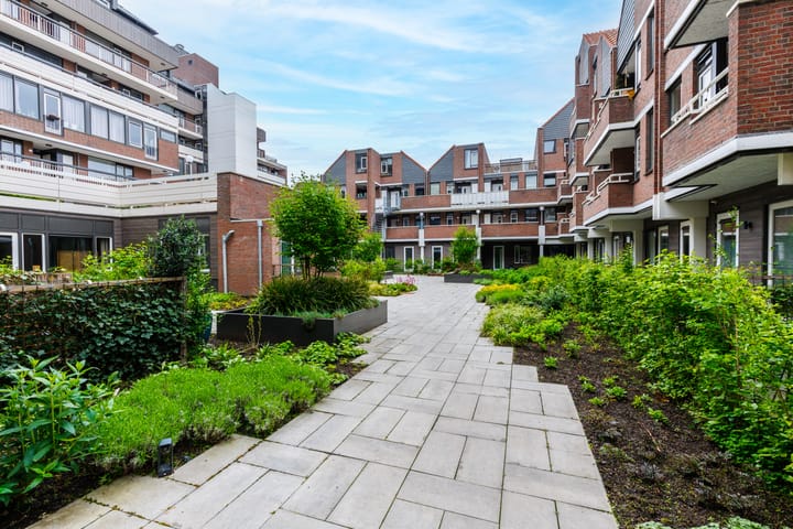 Foto 23 van Helfrichstraat 15