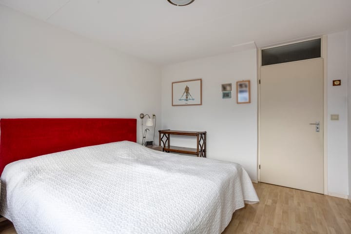 Photo 21 of Klaproos 9