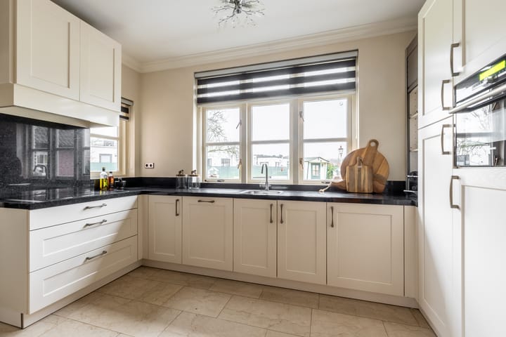 Foto 10 van Loverensestraat 5