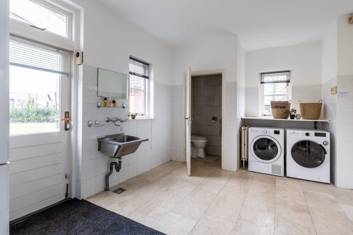 Foto 16 van Loverensestraat 5