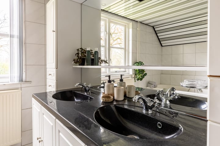 Foto 28 van Loverensestraat 5