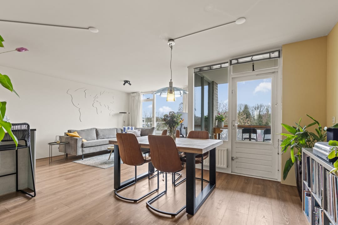 Foto 2 van Aartsbisschop Romerostraat 379