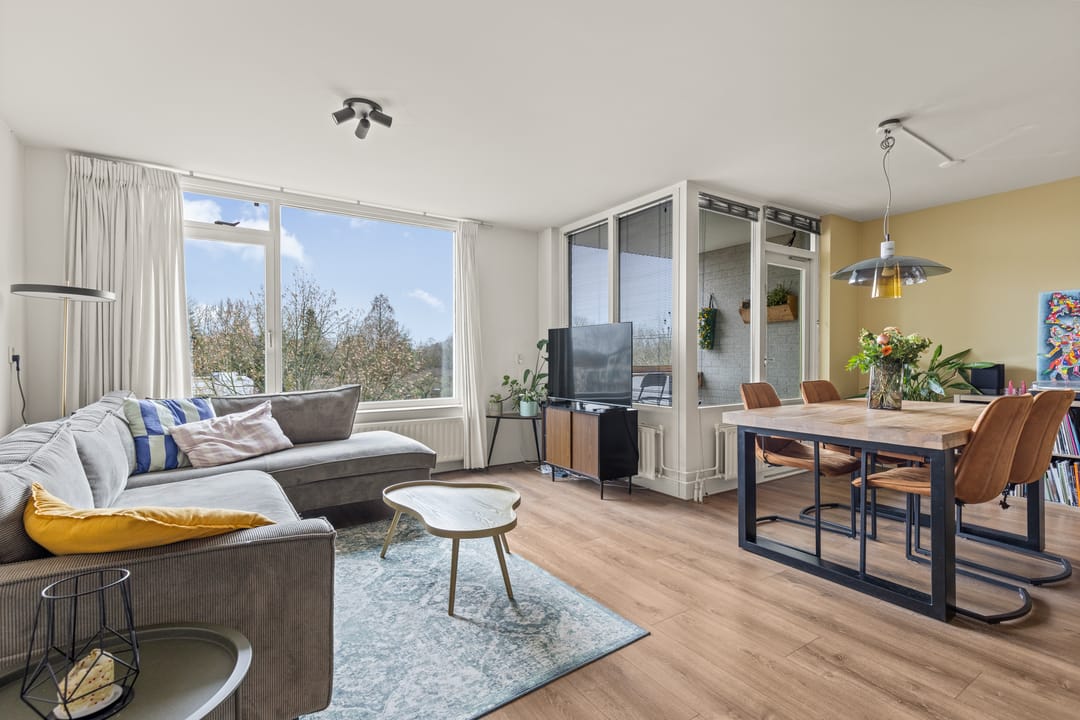 Foto 7 van Aartsbisschop Romerostraat 379