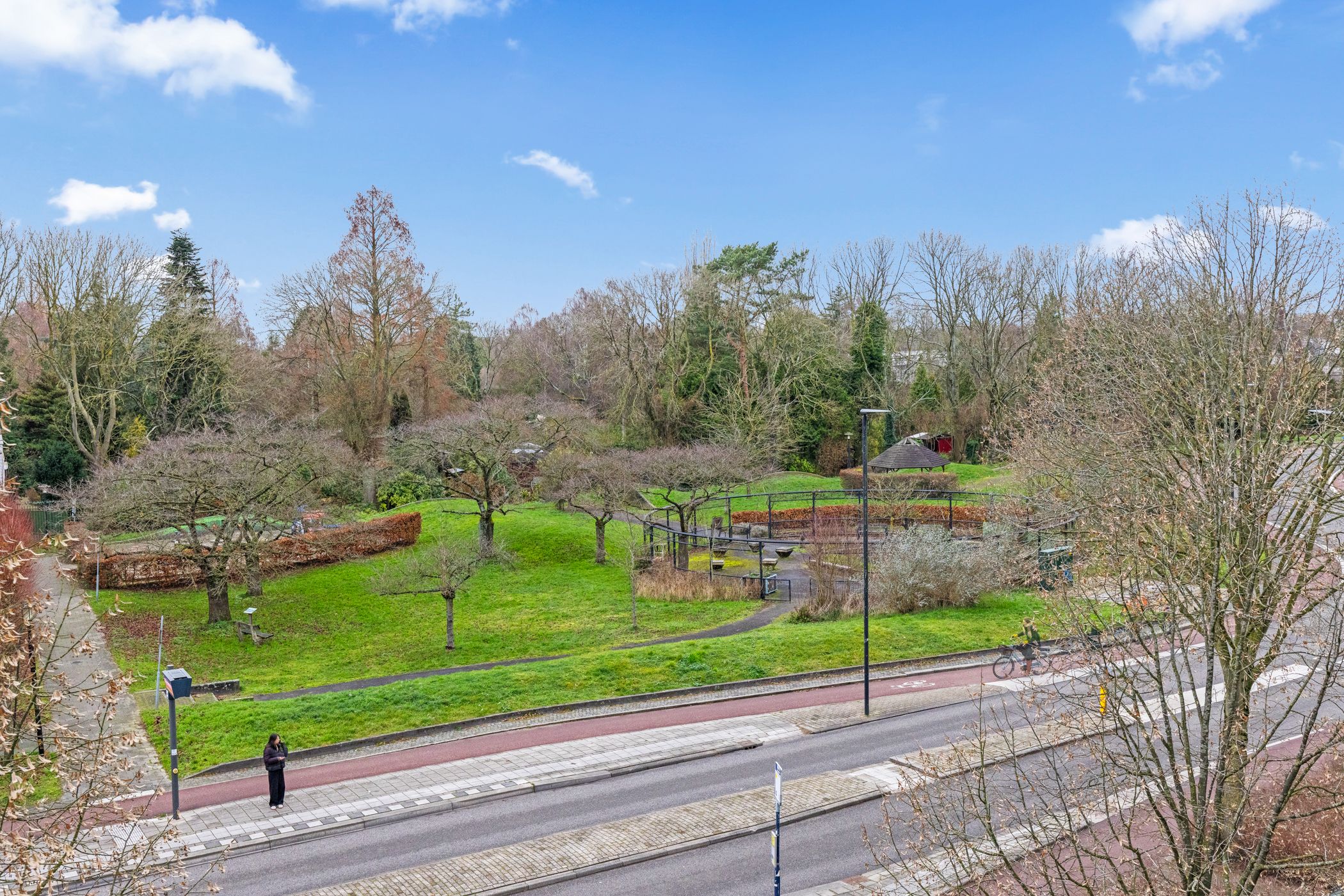 Foto 12 van Aartsbisschop Romerostraat 379