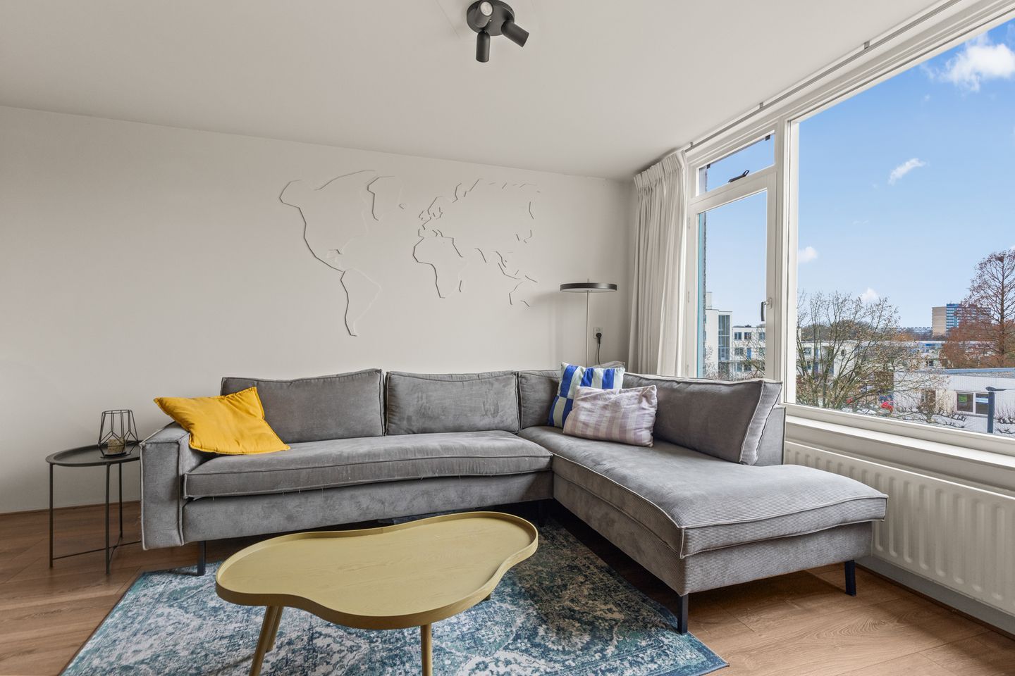 Foto 14 van Aartsbisschop Romerostraat 379