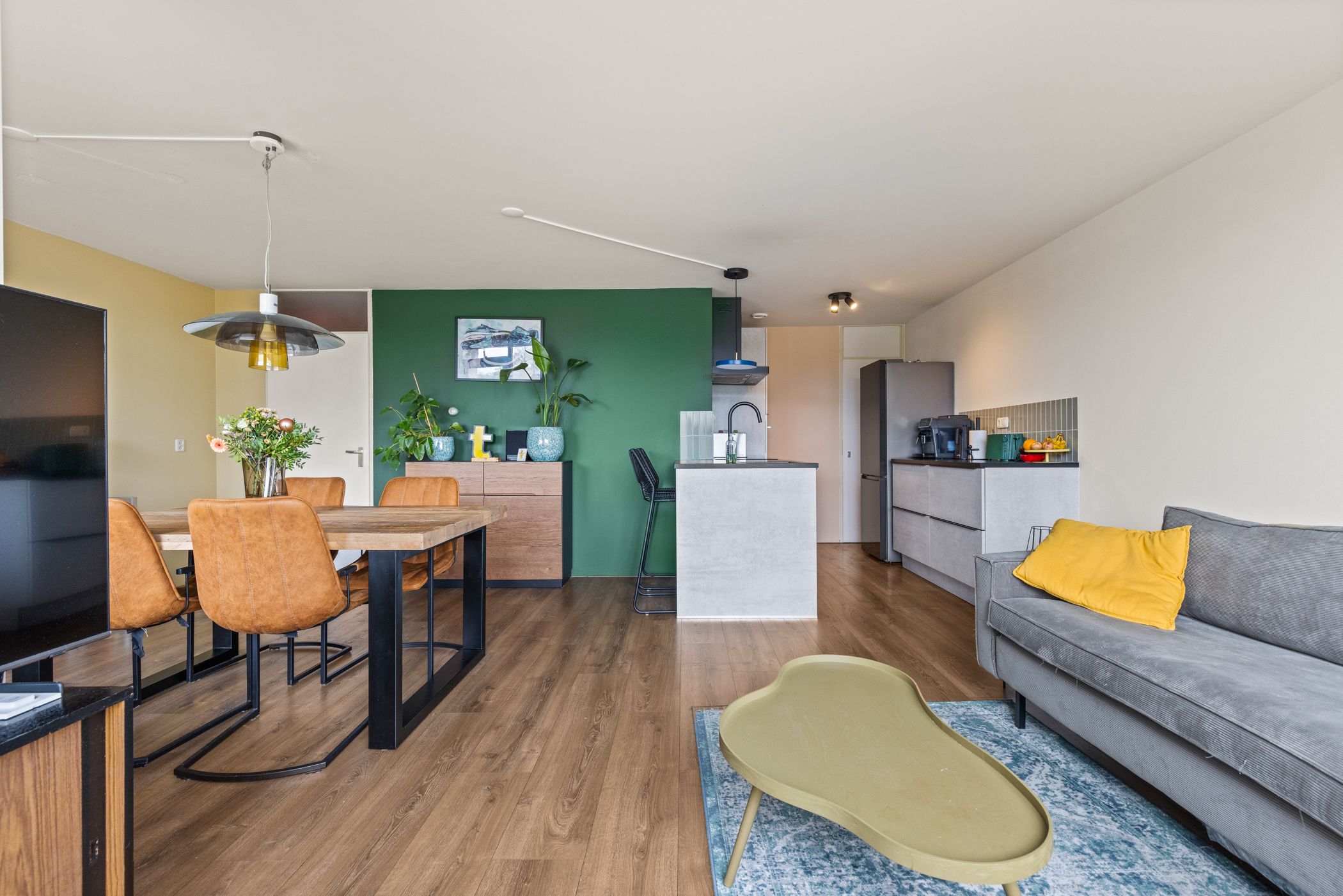 Foto 18 van Aartsbisschop Romerostraat 379