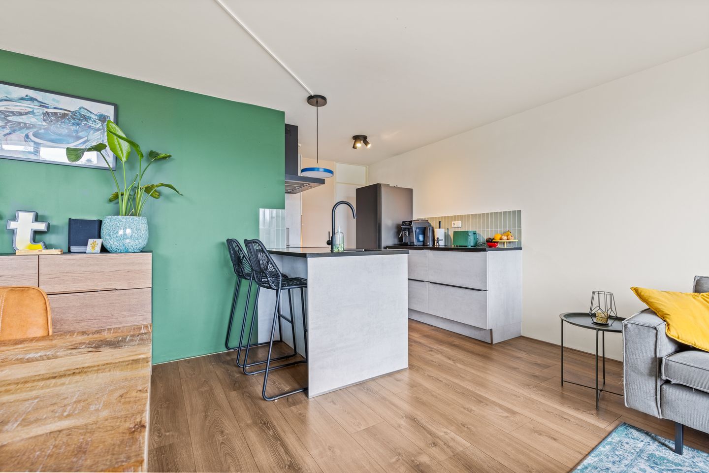 Foto 20 van Aartsbisschop Romerostraat 379