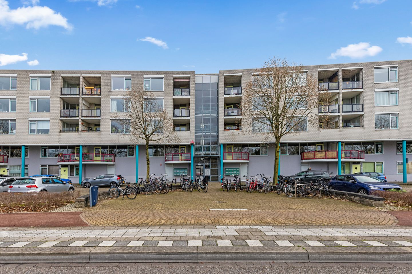 Foto 35 van Aartsbisschop Romerostraat 379