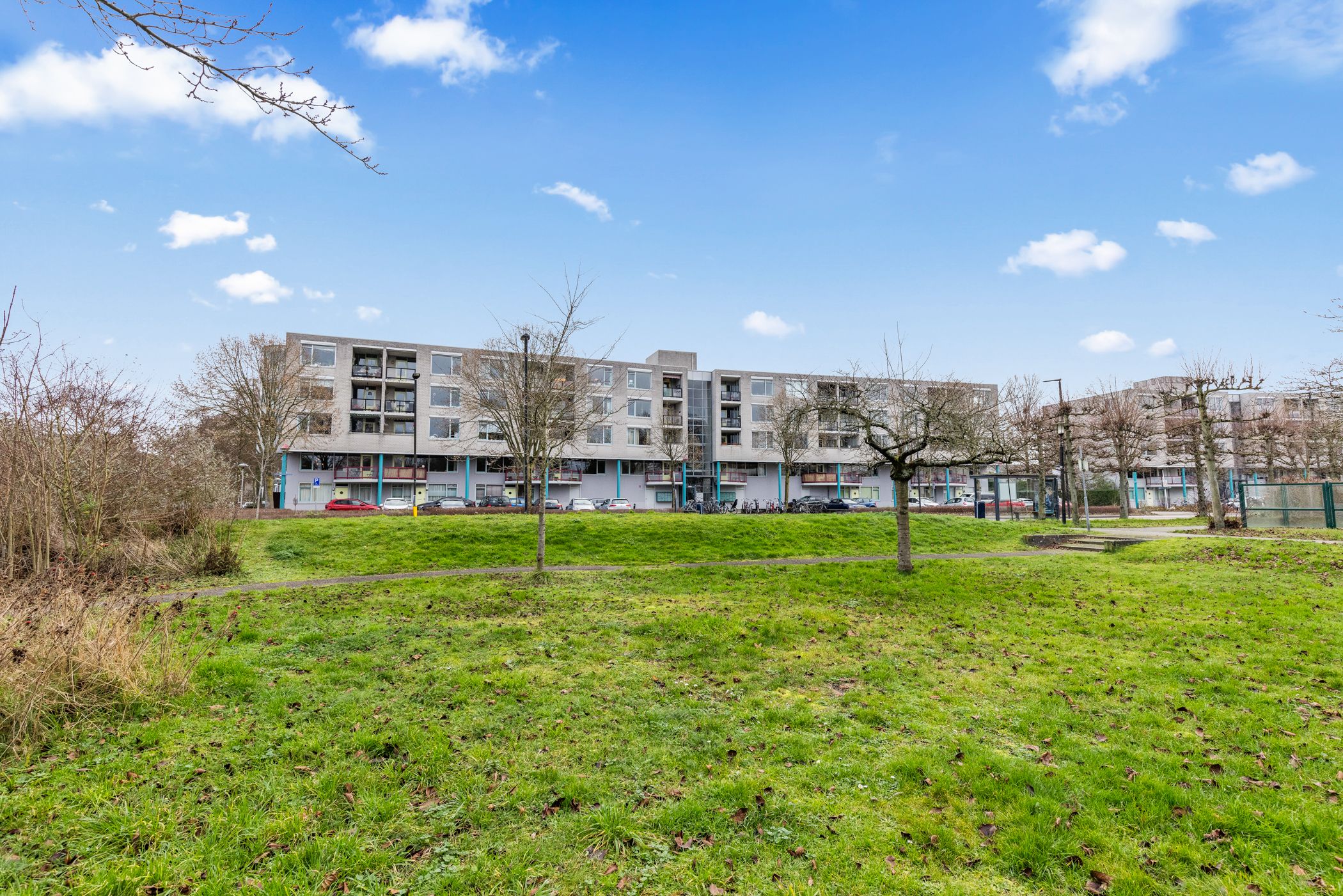 Foto 36 van Aartsbisschop Romerostraat 379