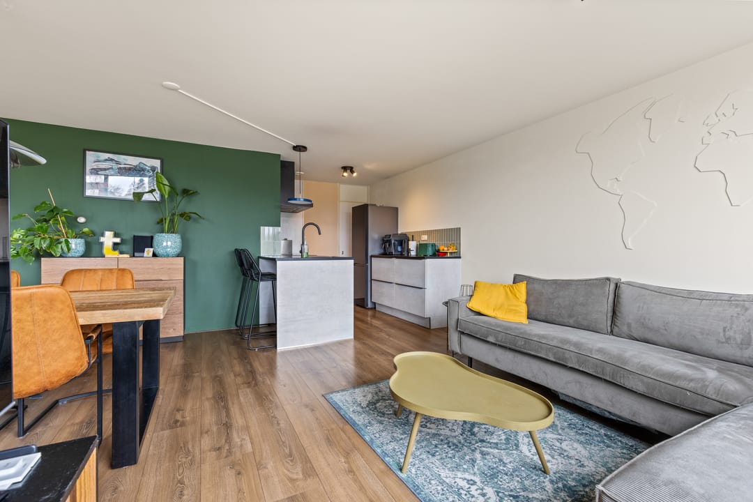 Foto 17 van Aartsbisschop Romerostraat 379