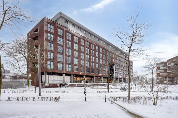 Foto 1 van Middeldijkerplein 103