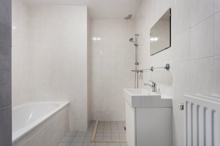 Foto 14 van Middeldijkerplein 103