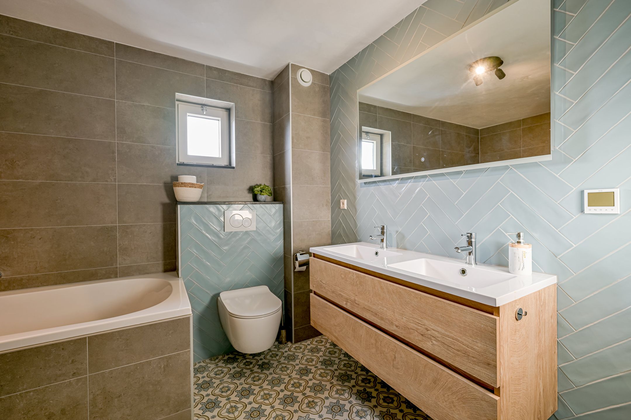 Foto 6 van Mezenhof 106