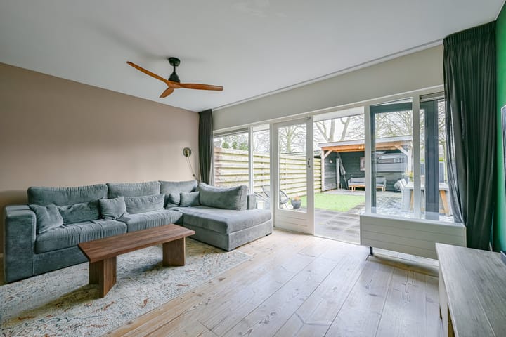 Foto 9 van Mezenhof 106