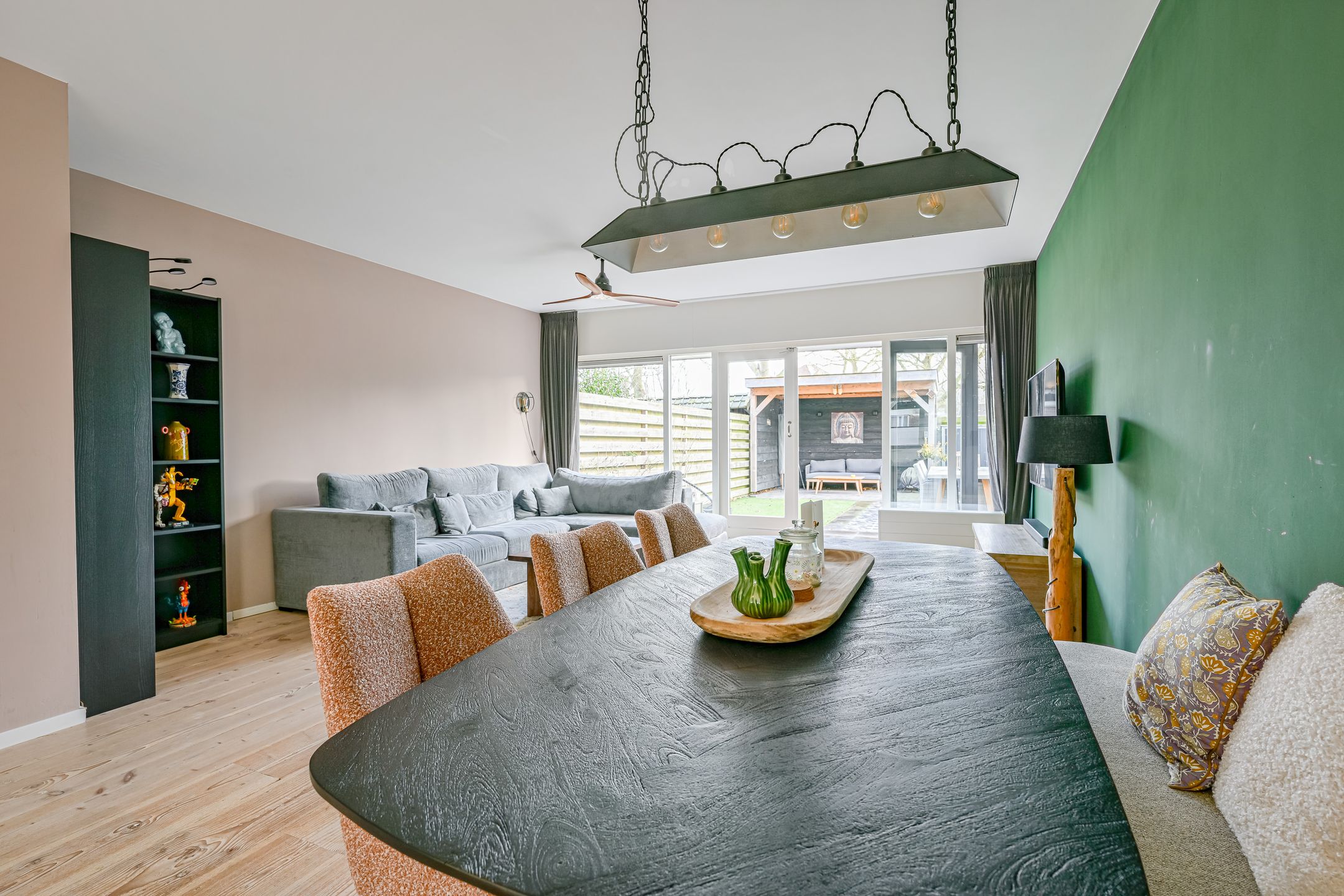 Foto 12 van Mezenhof 106