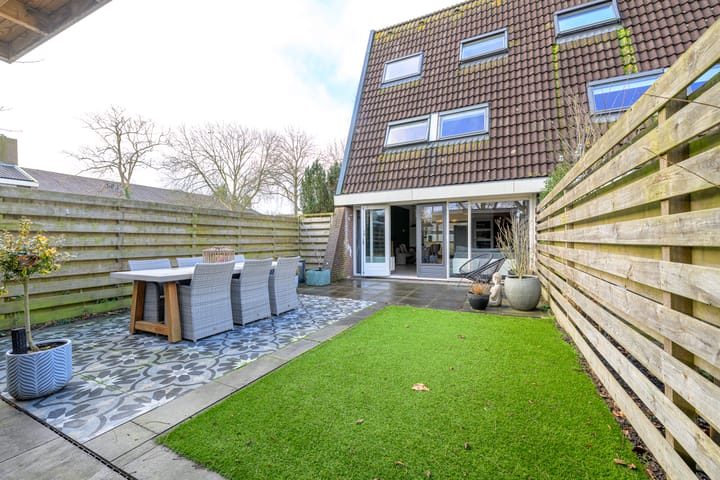 Foto 19 van Mezenhof 106