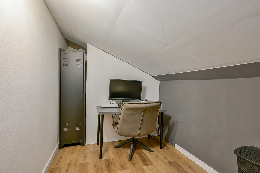 Foto 32 van Mezenhof 106