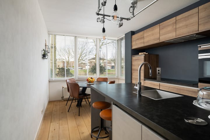 Foto 23 van Meerwedesingel 55