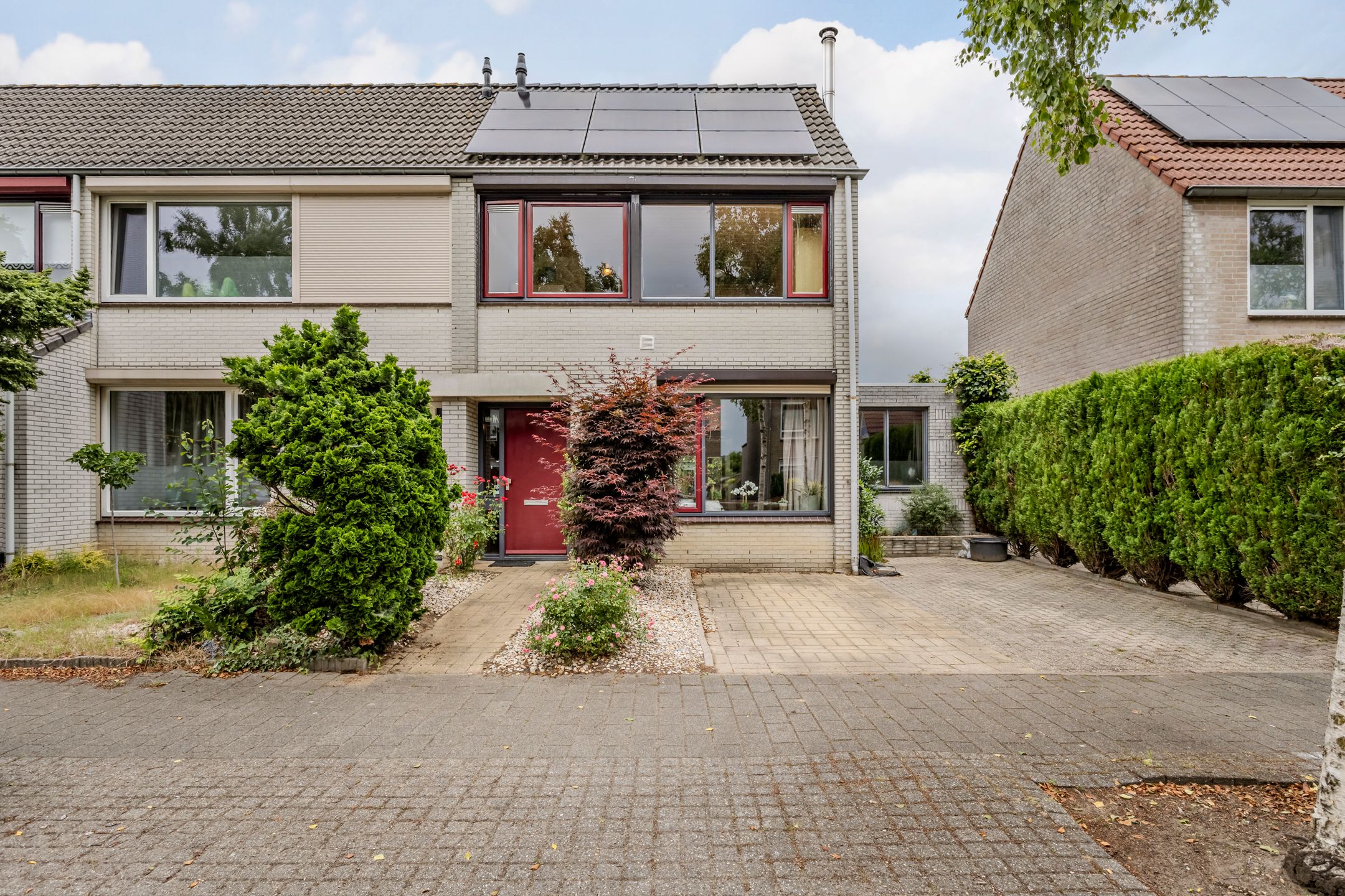 Photo 6 of Wegedoorn 104