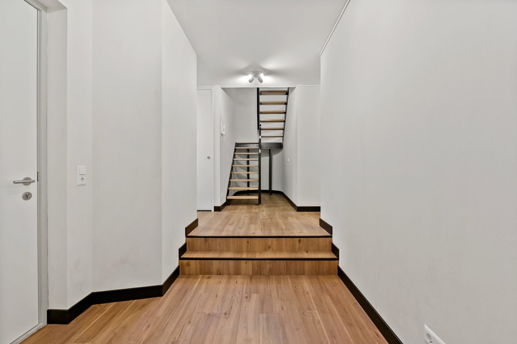 Foto 9 van Plesmanweg 565