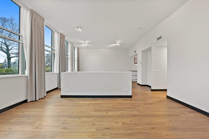 Foto 12 van Plesmanweg 565