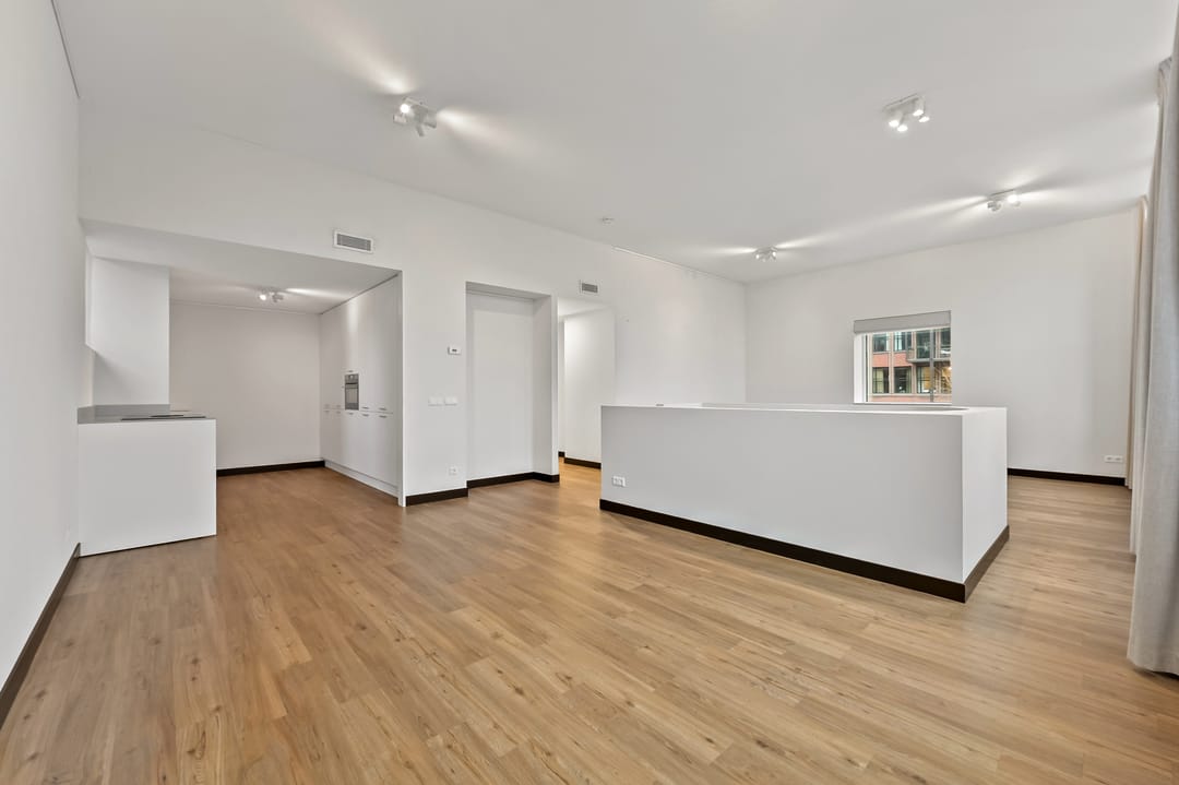 Foto 13 van Plesmanweg 565