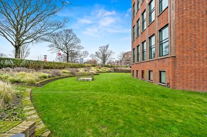 Foto 35 van Plesmanweg 565