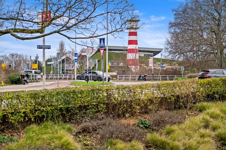 Foto 36 van Plesmanweg 565