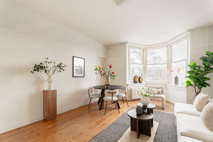 Photo 4 of Van Tuyll van Serooskerkenweg 162-2