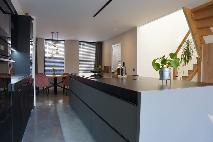 Foto 8 van Mr. P.C. Hennequinstraat 8