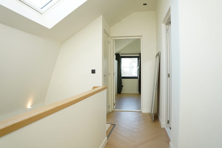 Foto 21 van Mr. P.C. Hennequinstraat 8