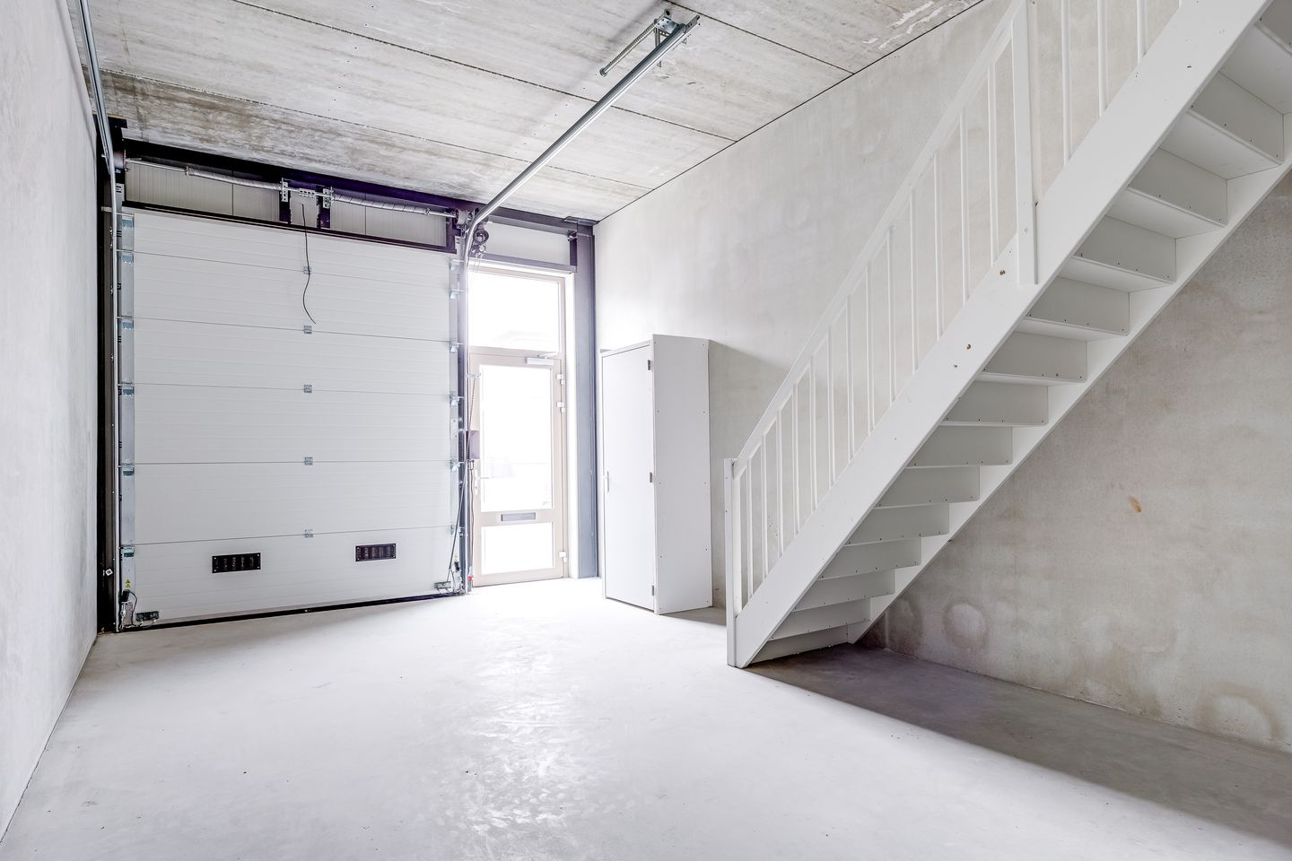 View photo 4 of Spaceshuttle 18-P