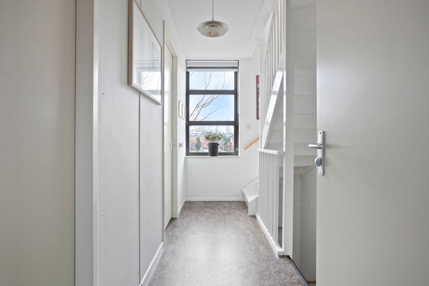 Photo 14 of Mgr.dr. H. Poelslaan 18