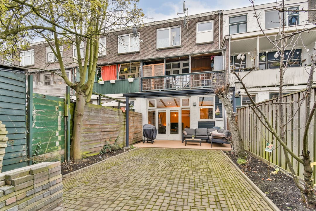 Photo 11 of Diepenbrockstraat 113