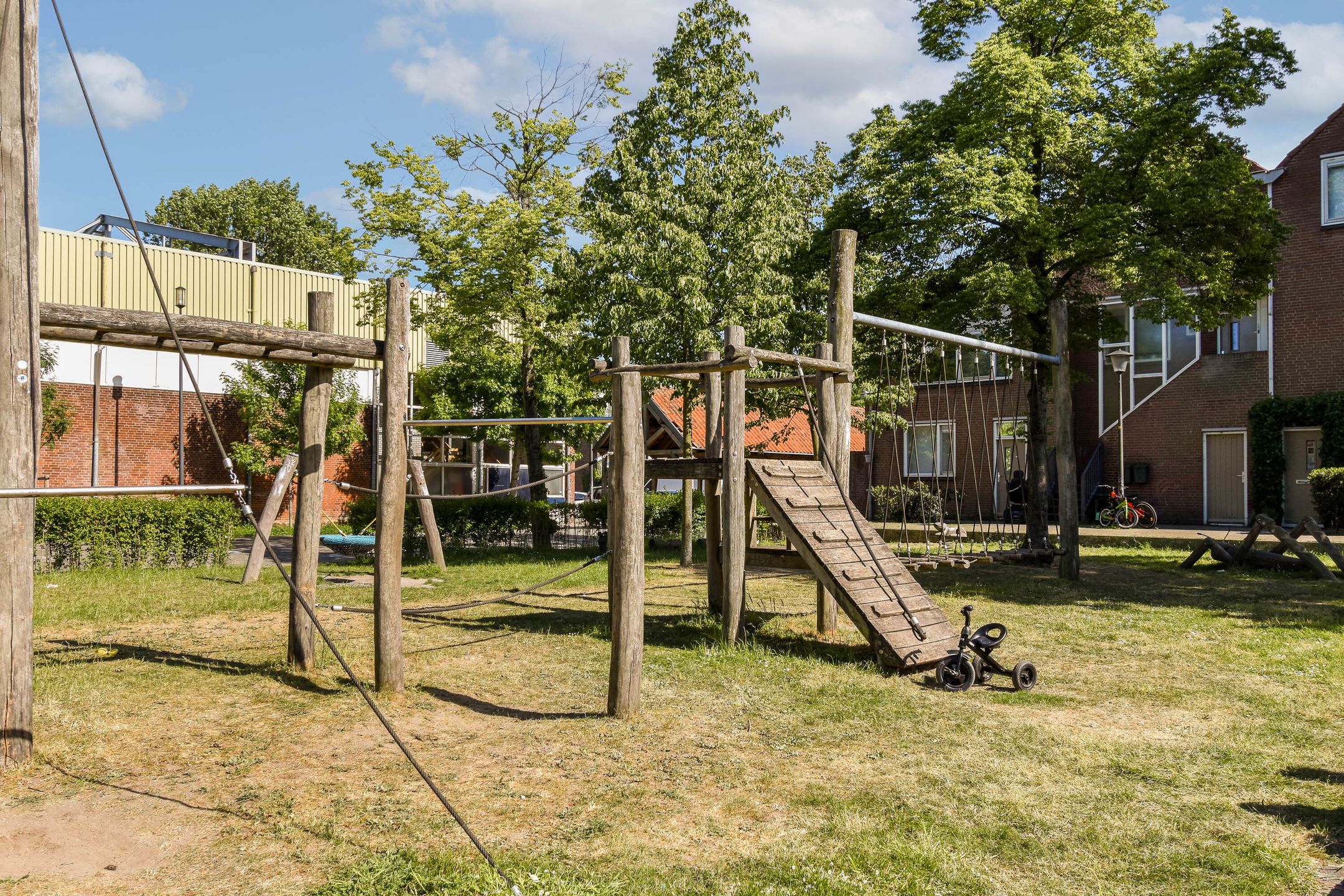 Photo 18 of Diepenbrockstraat 113