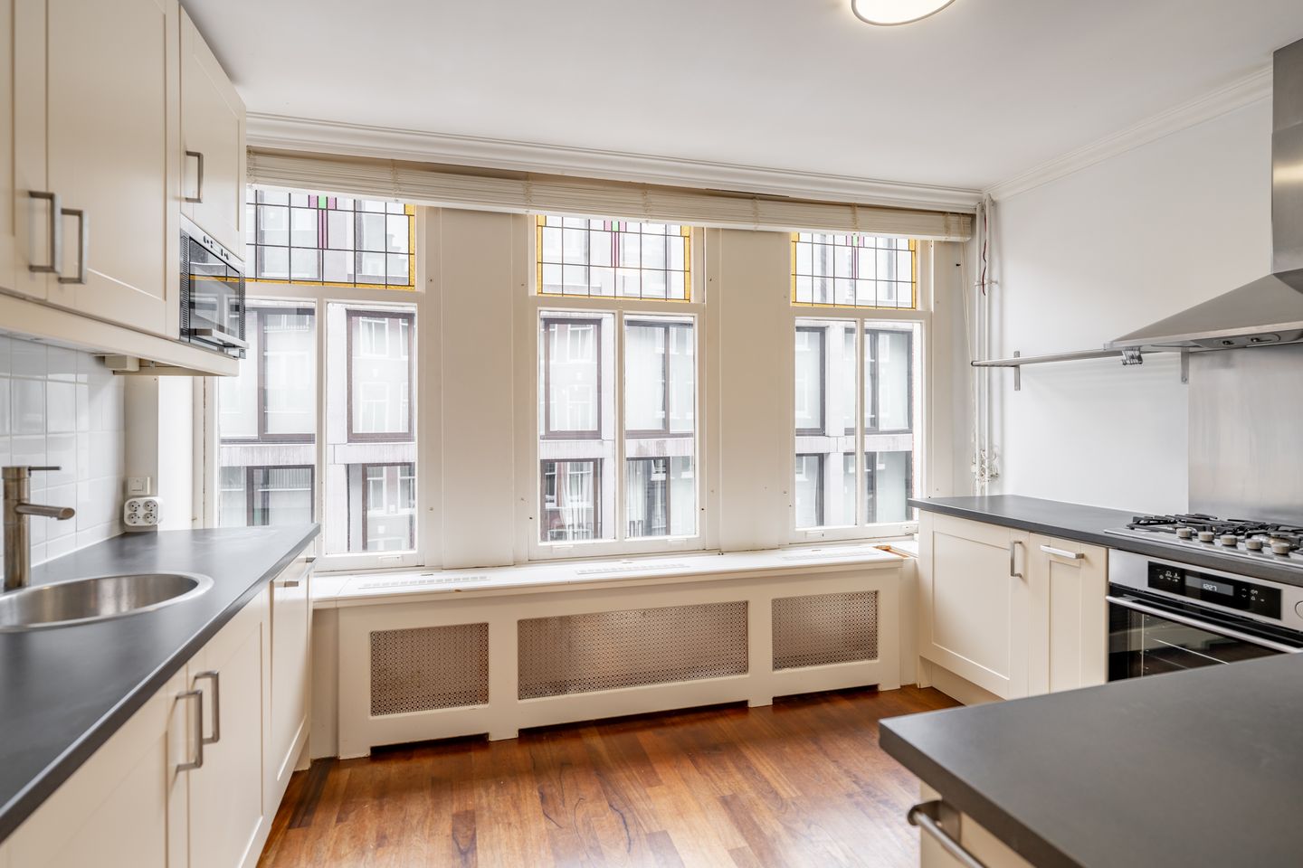 Photo 34 of Fokke Simonszstraat 76-A