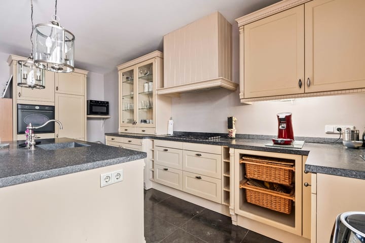 Photo 6 of Kaldenkerkerweg 32