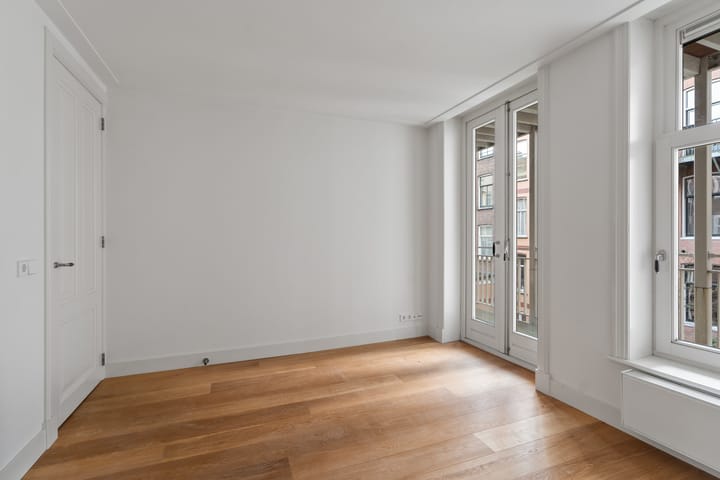 Foto 14 van Jacob van Lennepstraat 19-1