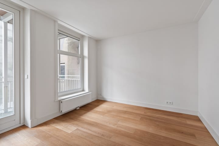 Foto 15 van Jacob van Lennepstraat 19-1