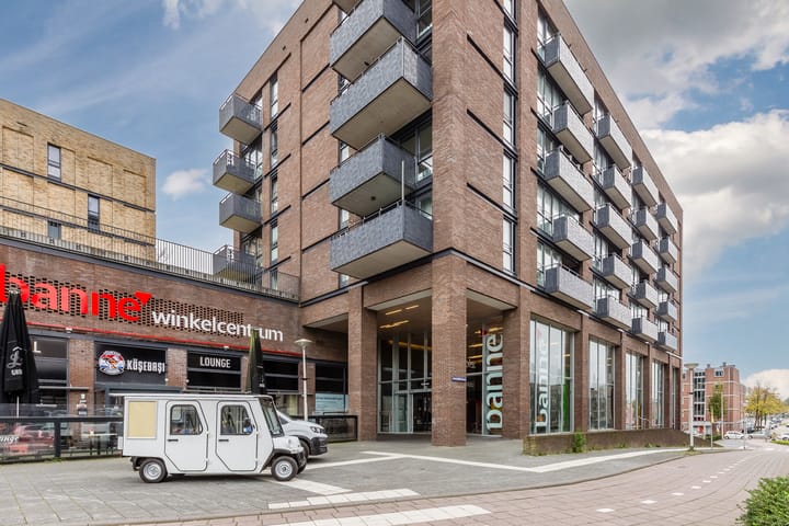 Photo 41 of Midscheeps 37