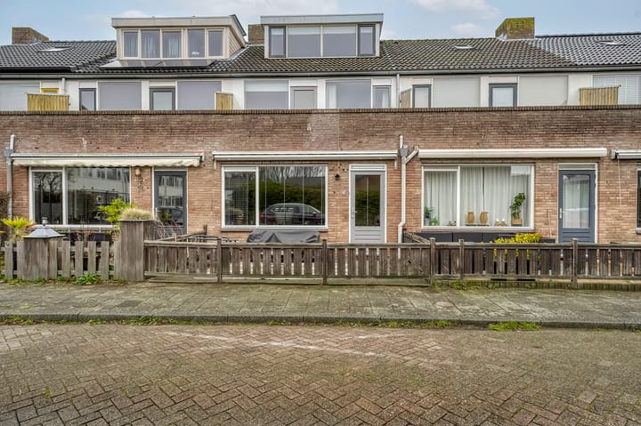 Photo 37 of Boshuysenstraat 26