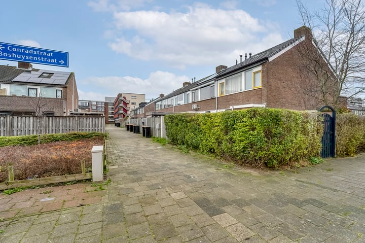 Photo 39 of Boshuysenstraat 26