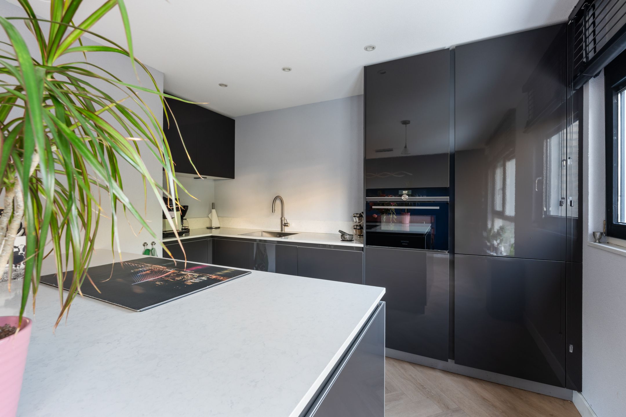 Foto 33 van Hoofdweg 164-C