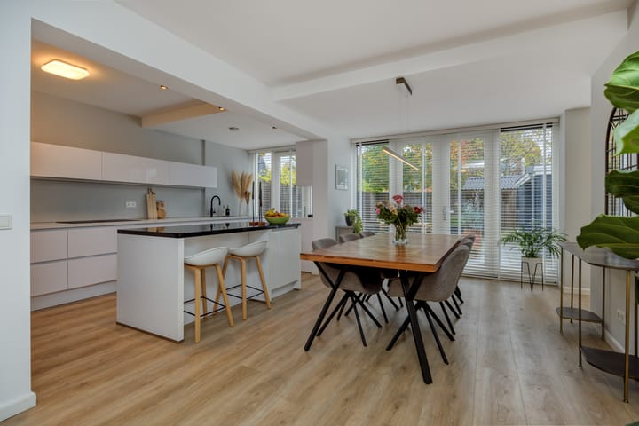 Foto 9 van Isabellastraat 7