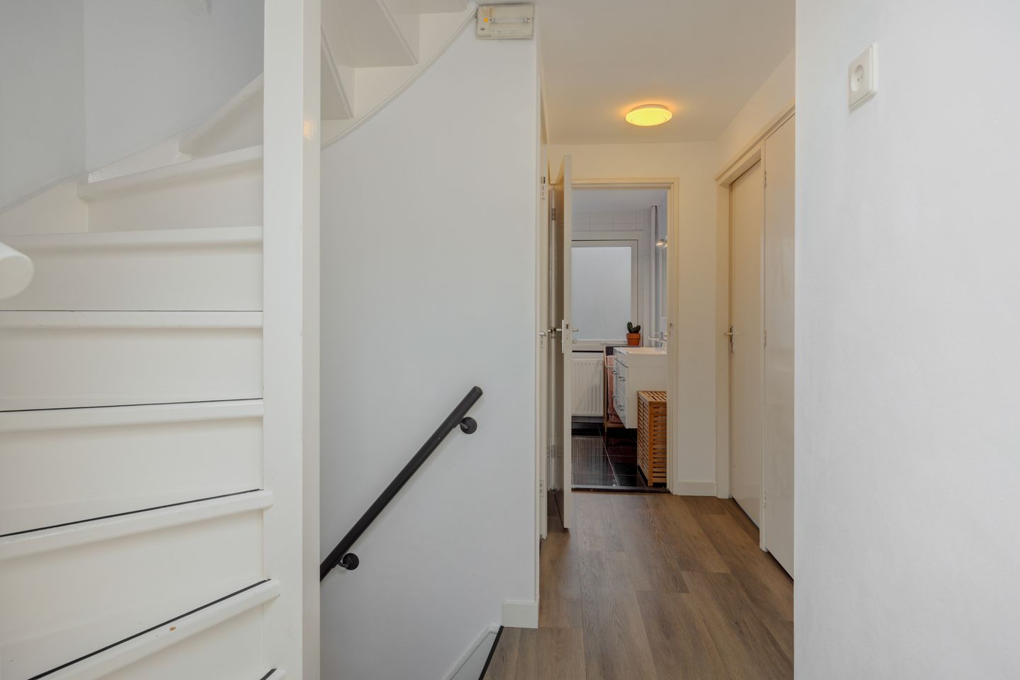 Photo 20 of Isabellastraat 7