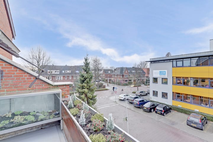 Foto 28 van Graaf Florisweg 71-13