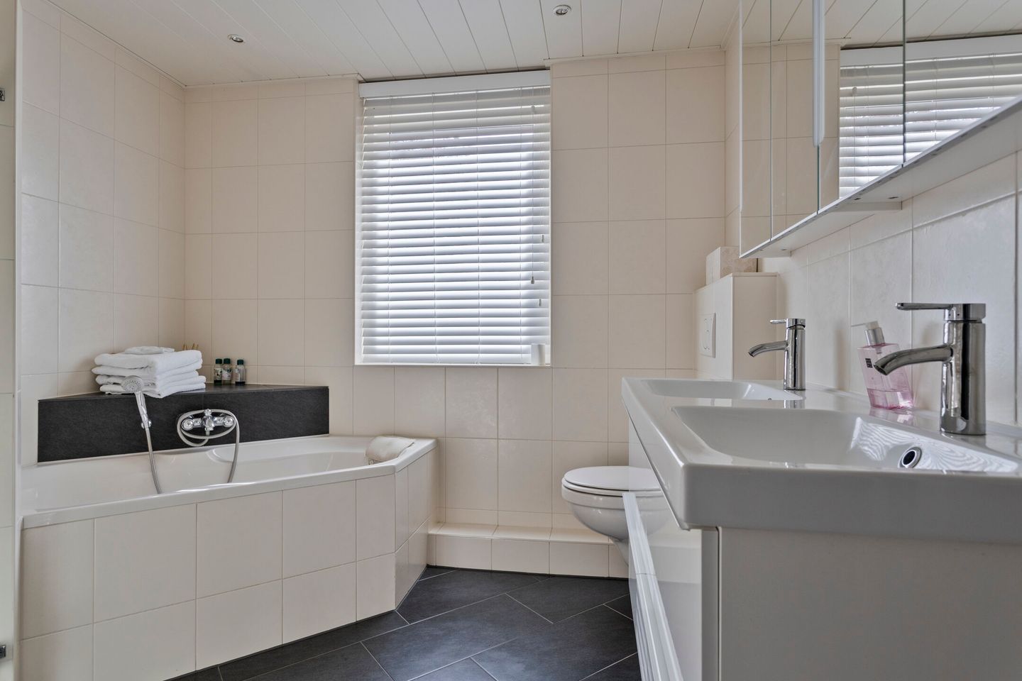 Photo 20 of Tolhuis 23-D