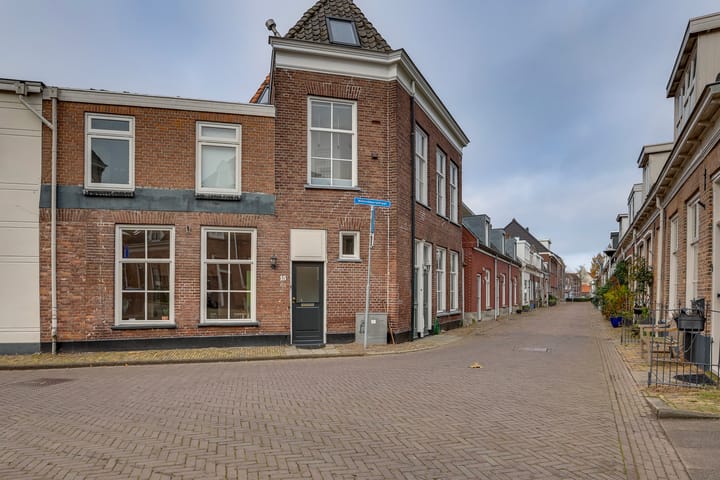 Foto 14 van Molenstraat 12